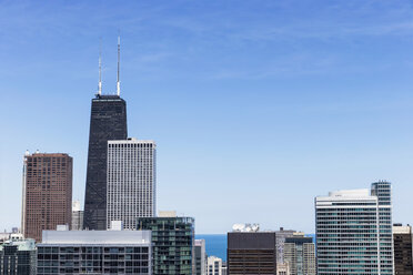 USA, Illinois, Chicago, High-rise buildings, John Hancock Tower and Lake Michigan - FO006902