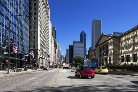 USA, Illinois, Chicago, Wolkenkratzer im Stadtzentrum, lizenzfreies Stockfoto