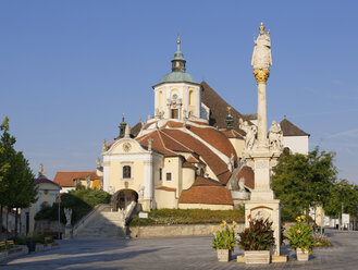 Austria, Burgenland, Eisenstadt, Bergkirche and St Mary's Column - SIEF005884