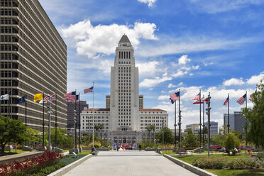USA, Kalifornien, Los Angeles, Grand Park und Rathaus von Los Angeles - FOF006940
