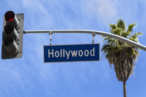 USA, California, Los Angeles, Hollywood, Sign and traffic light - FOF006918