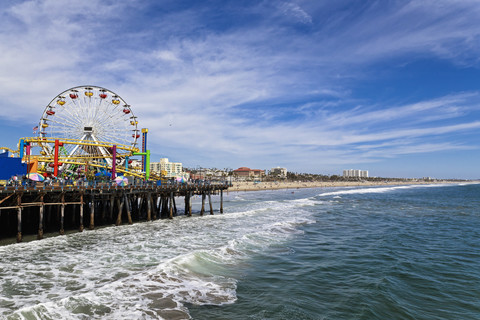 USA, Kalifornien, Santa Monica, Santa Monica State Beach, Santa Monica Pier, Pacific Park, Riesenrad, lizenzfreies Stockfoto