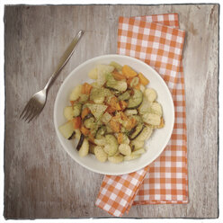 Fenchel, Karotten und Zucchini mit Gnocchi - EVGF000859