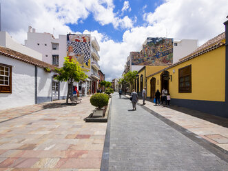 Spain, Canary Islands, La Palma, Los Llanos de Aridane, Plaza de Espana, Mosaics on facades - AMF002822