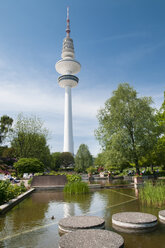 Deutschland, Hamburg, Park Planten un Blomen und Heinrich-Hertz-Fernsehturm - CSTF000414