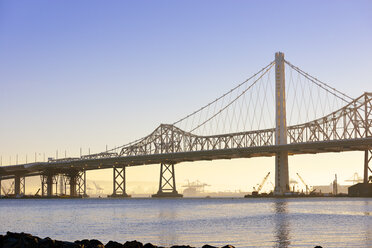 USA, California, San Francisco, Oakland Bay Bridge in morning sun - BR000717