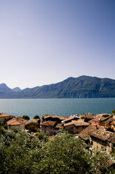 Italy, Veneto, Brenzone, Lake Garda, Castelletto di Brenzone - LVF001814