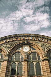 Deutschland, Bremen, Hauptbahnhof - KRPF001085