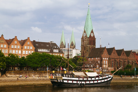 Germany, Bremen, river Weser and old town with Bremen Cathedral and St. Martin's Church stock photo