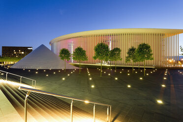 Luxemburg, Kirchberg, Philharmonie Luxemburg am Abend, Architekt Christian de Portzamparc - MSF004244