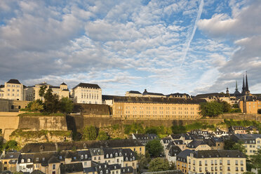 Luxemburg, Luxemburg-Stadt, Bezirk Grund, Blick auf das Nationalarchiv, ANLux, auf dem Plateau de Saint-Esprit und die Stadt - MSF004218