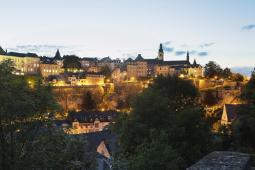 Luxembourg, Luxembourg City, View to the city district Grund, Saint Michael's Church in the background, evening light - MSF004254