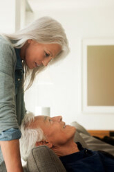 Happy senior couple face to face - CHAF000162