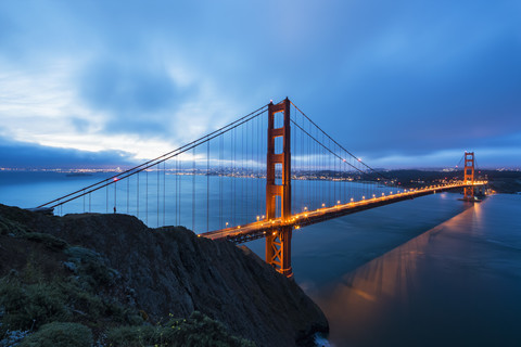 USA, California, San Francisco, skyline and Golden Gate Bridge at the blue hour seen from Hawk Hill stock photo