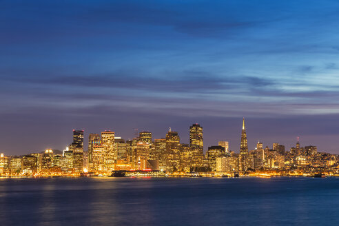 USA, California, San Francisco, Skyline in the evening - FOF007054