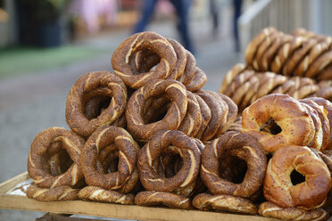 Türkei, Istanbul, Simit, Sesamkringel - LHF000397