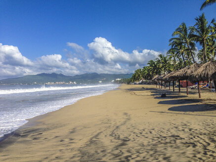 Strand in Bucerias, Nayarit, Mexiko - ABAF001474