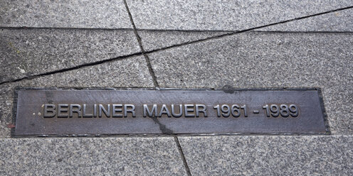 Germany, Berlin, Potsdam Square, former inner German border, former course of the Berlin Wall, sign - WIF001039