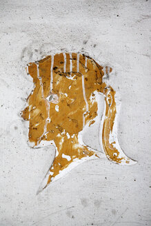 Profil eines Frauenkopfes an der Wand - JMF000282