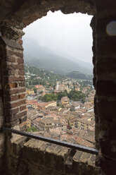 Italien, Malcesine, Castello Scaligero, Blick vom Glockenturmfenster - SARF000823