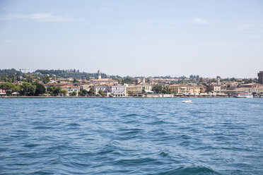 Italien, Gardasee, Blick auf Lazise - SARF000826