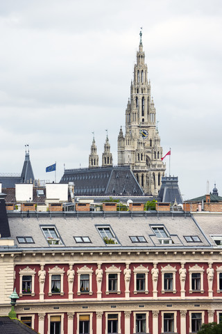 Österreich, Wien, Blick auf den Rathausturm, lizenzfreies Stockfoto