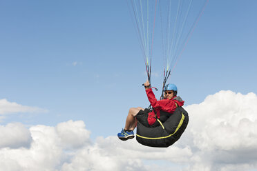 Paraglider up in the air - LAF001039