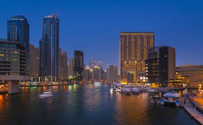 United Arab Emirates, Dubai, Dubai Marina at night - HSIF000348