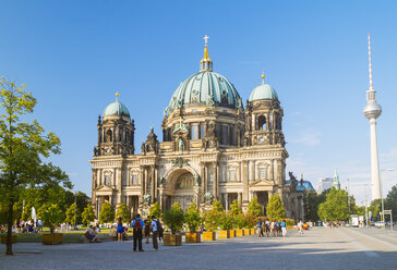 Germany, Berlin, view to Berlin cathedral and television tower - KRPF001162