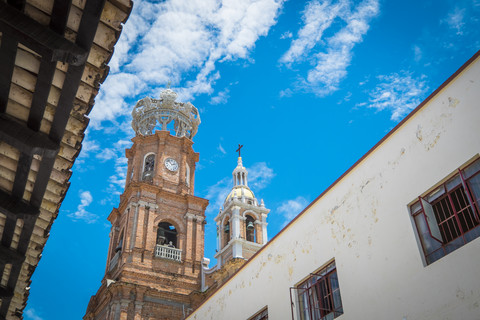 Mexiko, Jalisco, Puerto Vallarta, Turm der Kirche Unserer Lieben Frau von Guadalupe, lizenzfreies Stockfoto