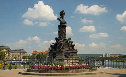 Deutschland, Sachsen, Dresden, Brühlsche Terrasse, Denkmal für Ernst Rietschel - WGF000462