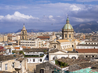 Italien, Sizilien, Palermo, Altstadt, Kirche des Gesu rechts - AMF002836
