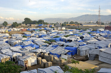Haiti, Port-au-Prince, Lager für Erdbebenopfer in Croix-de-Bouquet - FLK000463