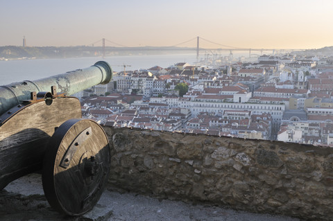 Portugal, Lissabon, Kanone im Castelo de Sao Jorge, lizenzfreies Stockfoto