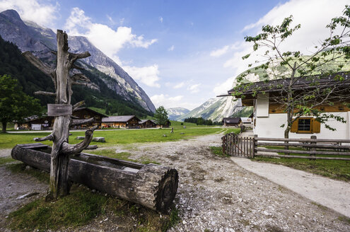 Österreich, Tirol, Karwendelgebirge, Großer Ahornboden, Engalm - THAF000716