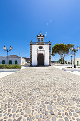 Spanien, Kanarische Inseln, Lanzarote, Kirche Santo Cristo de las Aguas - AMF002843