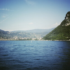 Italy, Veneto, Garda with lake - SARF000835