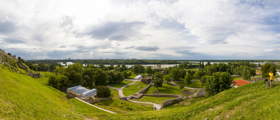 Serbien, Belgrad, Neu-Belgrad, Blick von der Belgrader Festung auf das Flussdelta von Save und Donau, Panorama - AMF002869