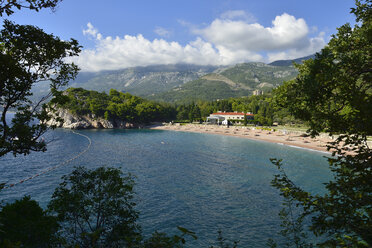 Montenegro, bay and beach at the historic royal palace and luxury hotel of Milocer - ES001423