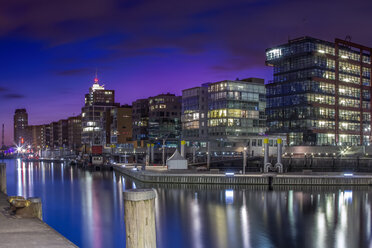 Germany, Hamburg, Hafencity, Modern office and apartment buildings - NKF000181