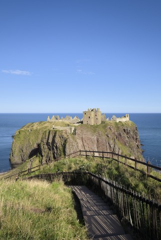 Vereinigtes Königreich, England, Schottland, Aberdeenshire, Stonehaven, Dunnottar Castle an der Nordseeküste, lizenzfreies Stockfoto