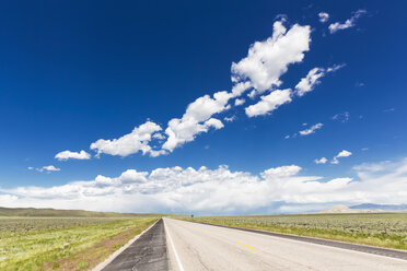 USA, Wyoming, Highway 26 - FOF007203