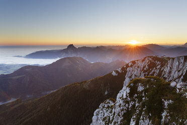 Austria, Upper Austria, Salzkammergut, view from Alberfeldkogel in Hoellen Mountains at sunset - SIEF006005
