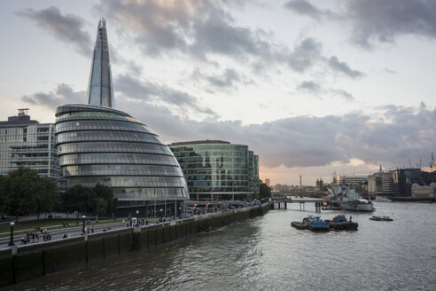 Vereinigtes Königreich, England, London, Themse, The Shard and City Hall - PAF000989