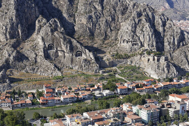 Turkey, Black Sea Region, Amasya, rock tombs at river Yesilirmak - SIEF006023