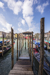 Italy, Veneto, Venice, Cannaregio District, Wooden boardwalk by the canal - THAF000615