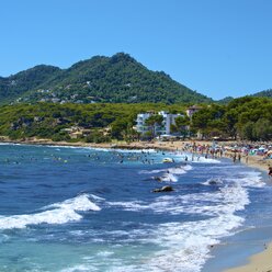 Spanien, Balearische Inseln, Mallorca, Canyamel, Strand - MHF000336