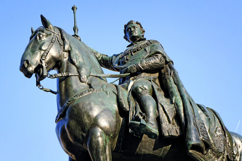 Deutschland, Bayern, Regensburg, Reiterstandbild König Ludwig I - HOH001064