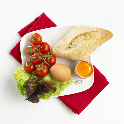 Zutaten für Eier-Tomaten-Sandwich, lizenzfreies Stockfoto