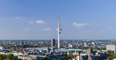 Deutschland, Hamburg, Blick von der St. Michaelis Kirche auf den Heinrich-Hertz-Turm - RJF000303